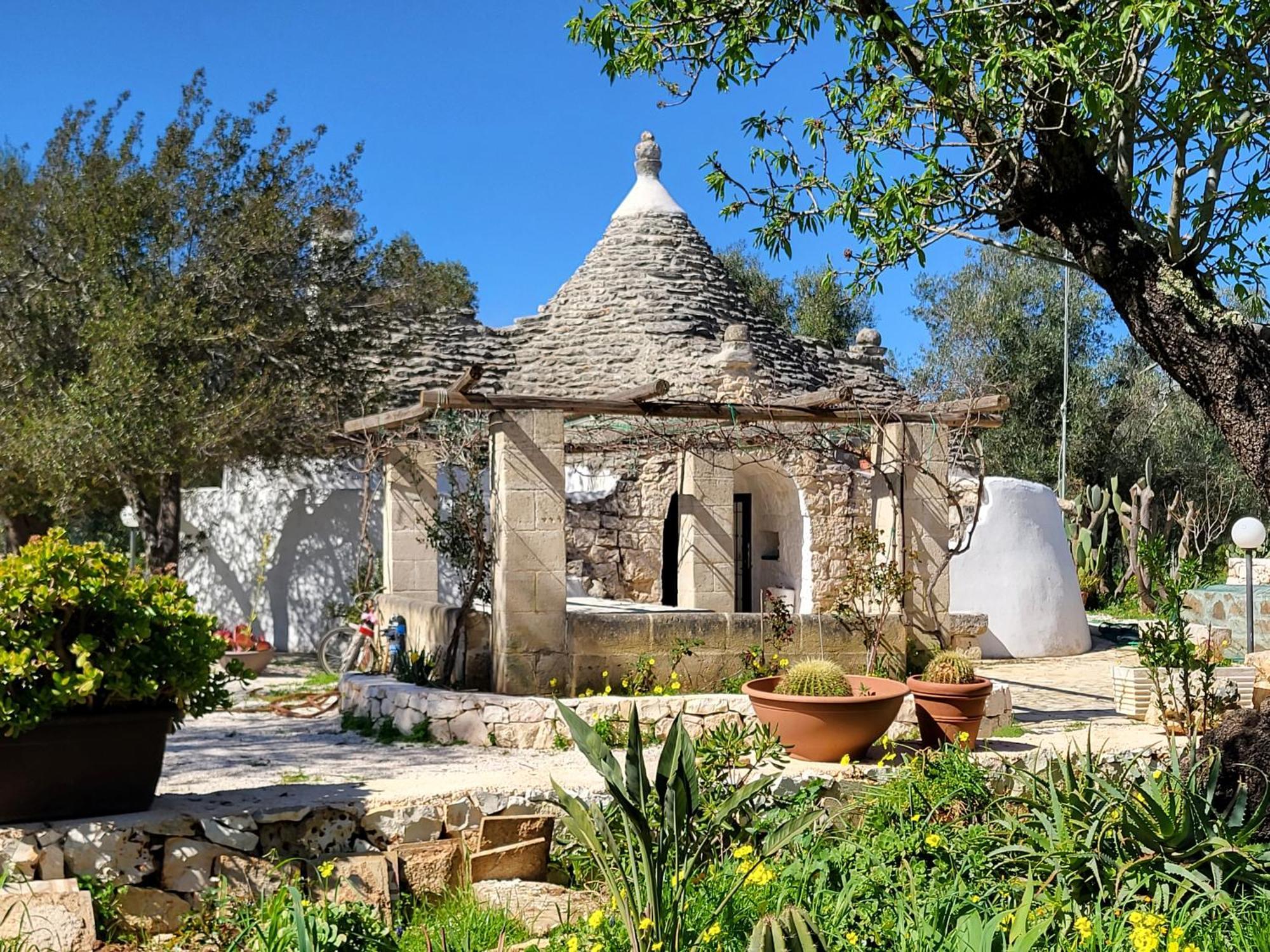 Trullo Incantevole Ostuni Exterior foto